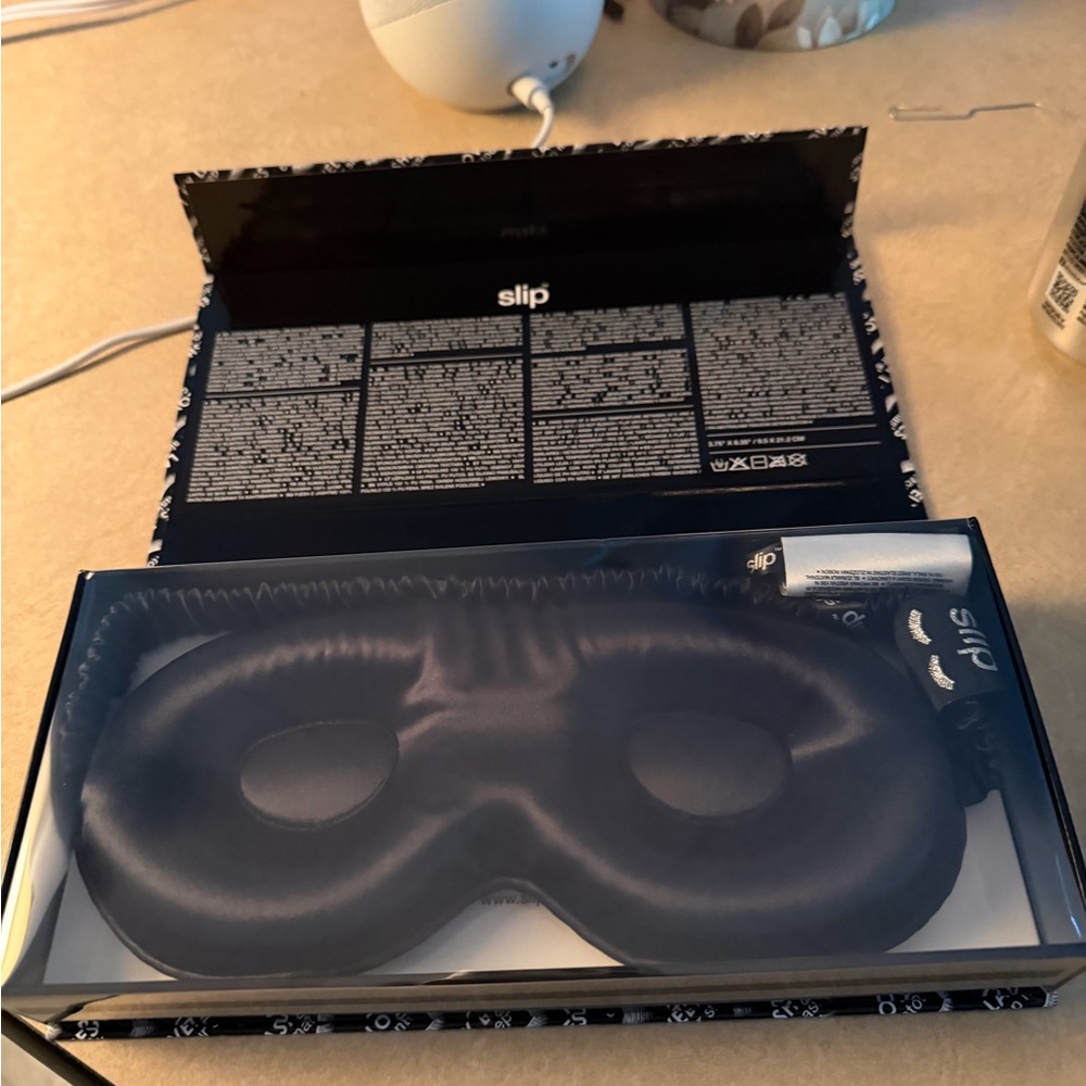 slip black and white Lovely Lashes Contour Sleep Mask new in Box - Picture 2 of 5